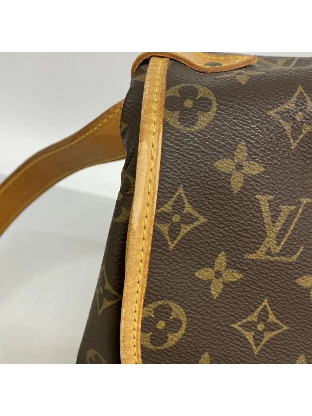 Louis Vuitton Shoulder Bag Monogram Saumur 35 Brown